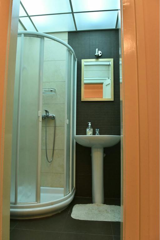 נובי סאד Bojan Central Apartment מראה חיצוני תמונה